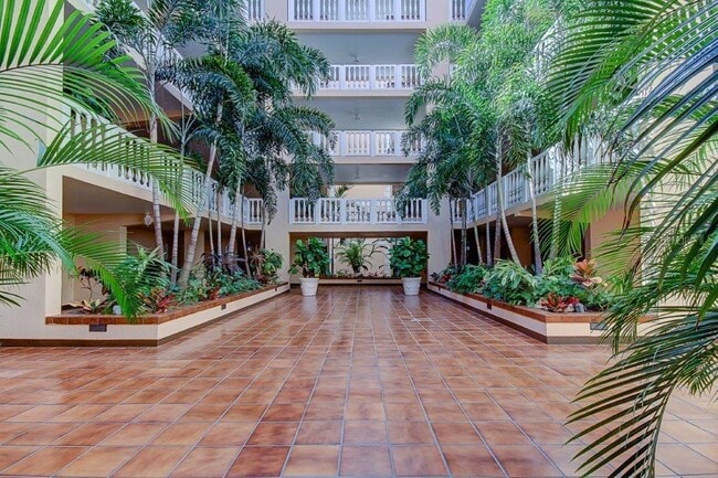 Building Photo - 6500 Sunset Way