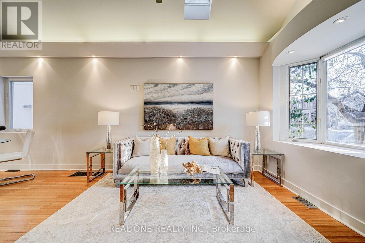Photo principale - 167 Randolph Rd