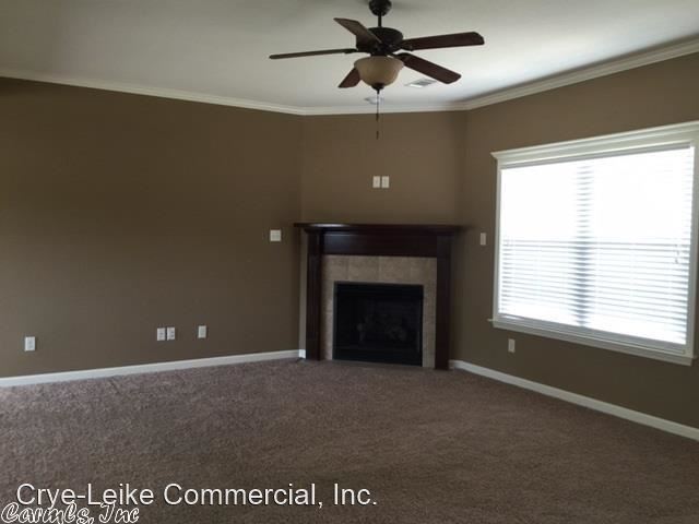 Building Photo - 3 br, 2 bath House - 4009 Knights Place
