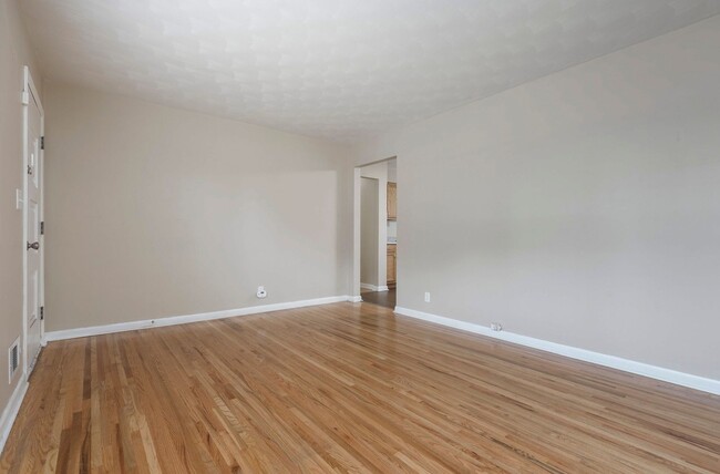 Building Photo - 3857 Darlene Drive (Shively)