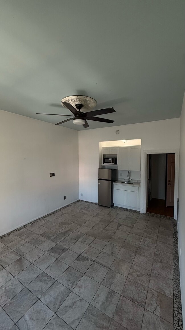 Foto del edificio - 3109 W 6th St