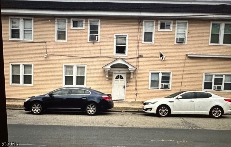 Primary Photo - 1 Norwood Ave