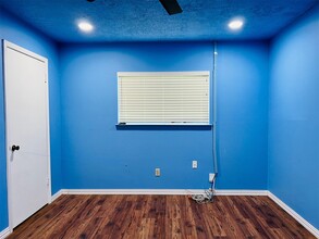 Building Photo - 17131 Hewing Dr