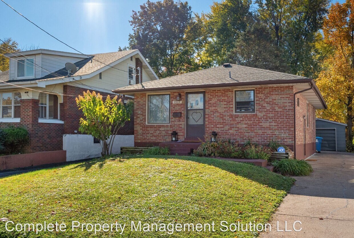8904 Forest Ave, Overland, MO 63114 House Rental in Overland, MO