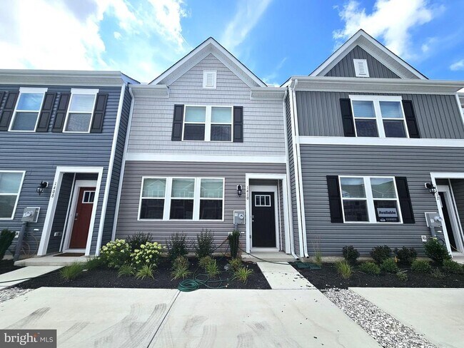 Foto del edificio - 1410 SUGARPLUM Ln