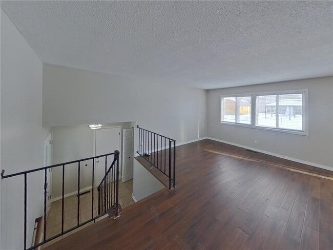 Foto del edificio - 1442 Laurel Ave