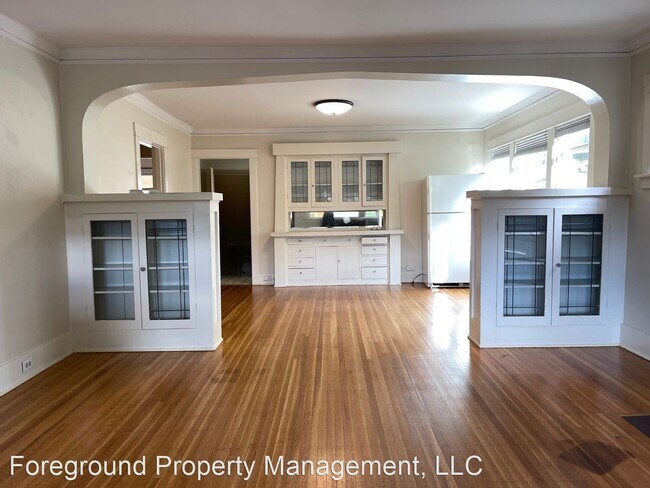 Foto del edificio - 7 br, 3 bath House - 5058 7th Ave NE