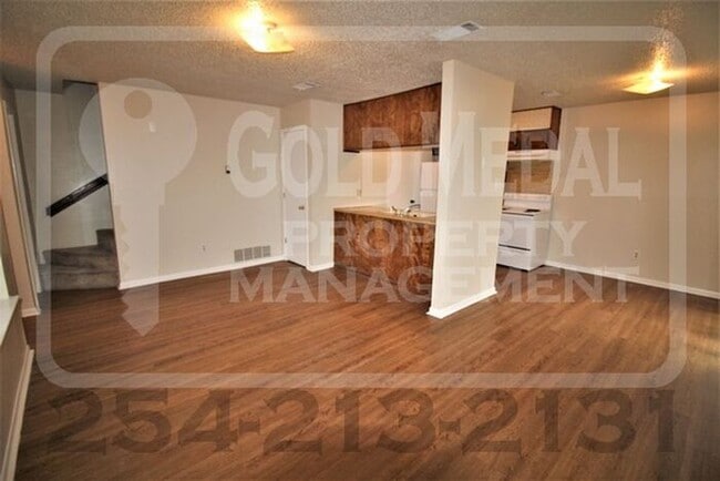 Foto del edificio - 3709 Hereford Ln