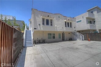 Building Photo - 1127 Manzanita St