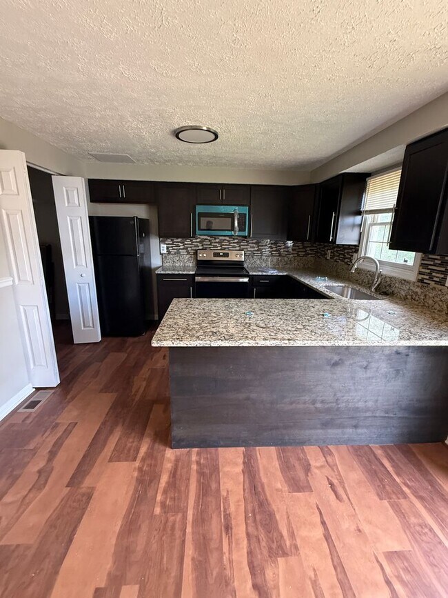 Foto del edificio - 42 Rocky Brook Ct