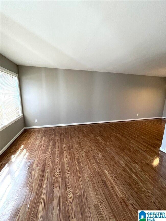 Foto del edificio - 1730 Valley Ave