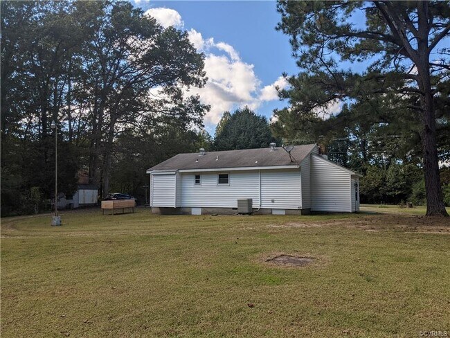 Building Photo - 2443 Westwood Rd