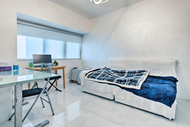 Foto del edificio - 3131 NE 7th Ave