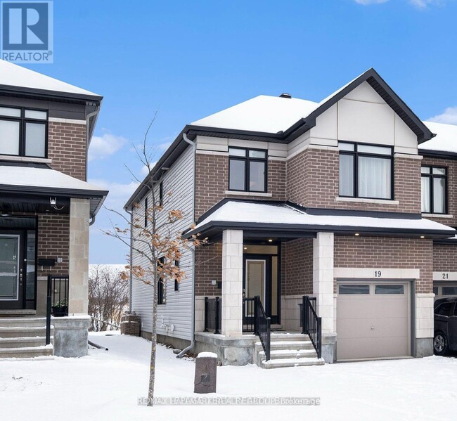 Building Photo - 19 Nettle Cres
