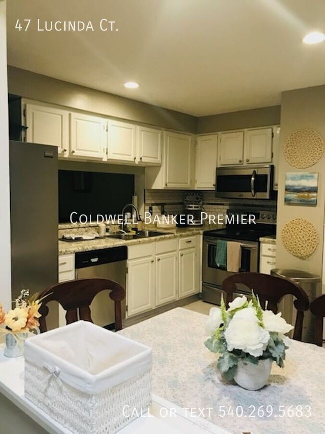 Photo - 47 Lucinda Ct House