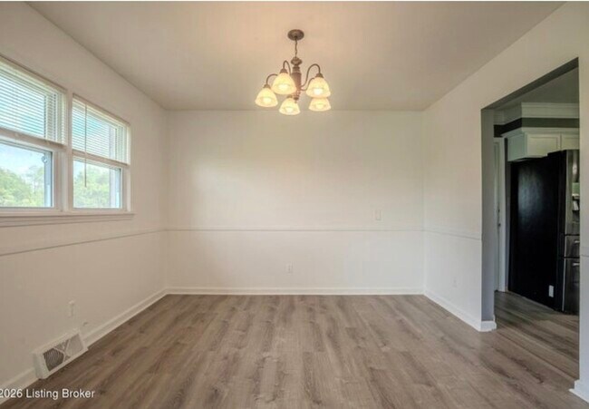 Foto del edificio - 5106 Bardstown Rd
