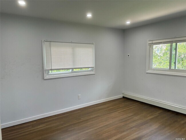 Foto del edificio - 2427 Clinton St