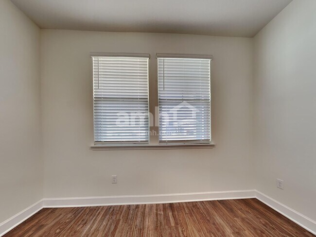 Foto del edificio - 1178 Tan Tara Trail