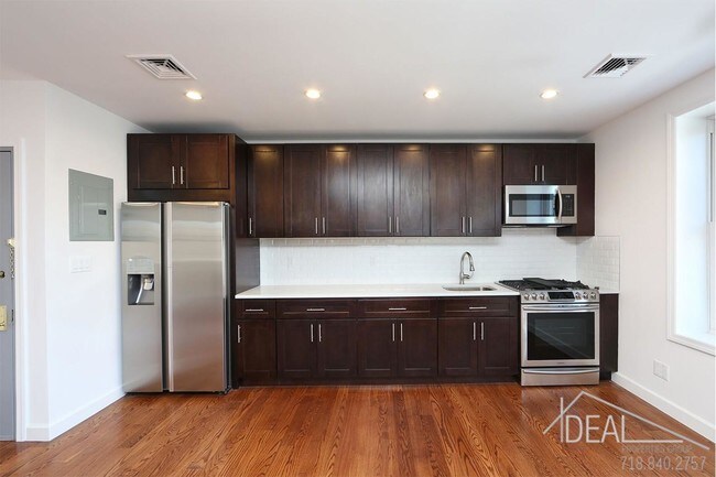 Building Photo - 2401 29th St