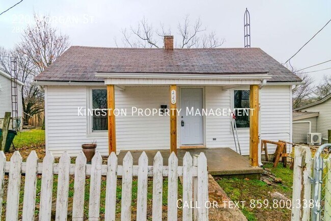Building Photo - Gorgeous 2 Bedroom 1 Bathroom House Now Av...