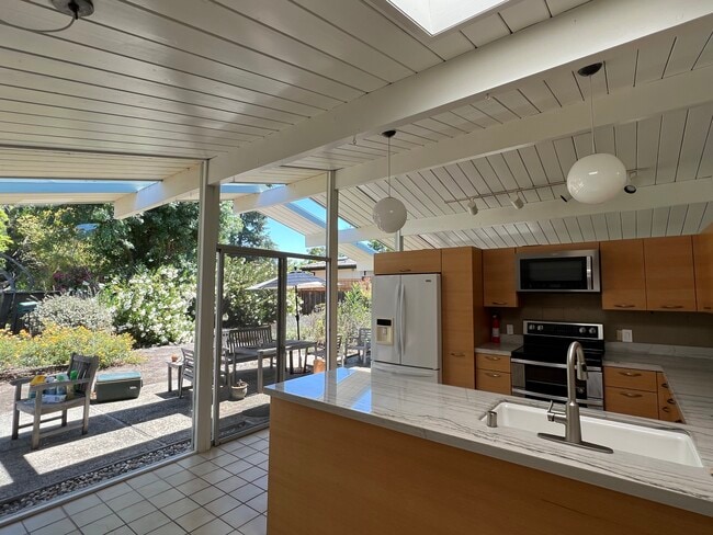 Kitchen - 3415 Cork Oak Way