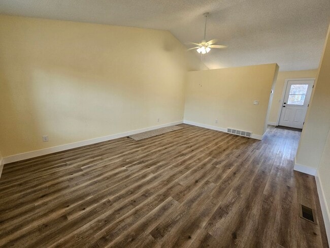 Building Photo - Beautifully Remodeled 3 Bed, 2 Bath Home with Modern Upgrades & Spacious Backyard