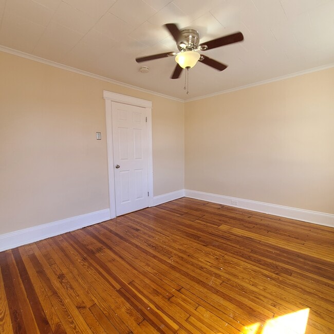 Building Photo - 1310 72nd St