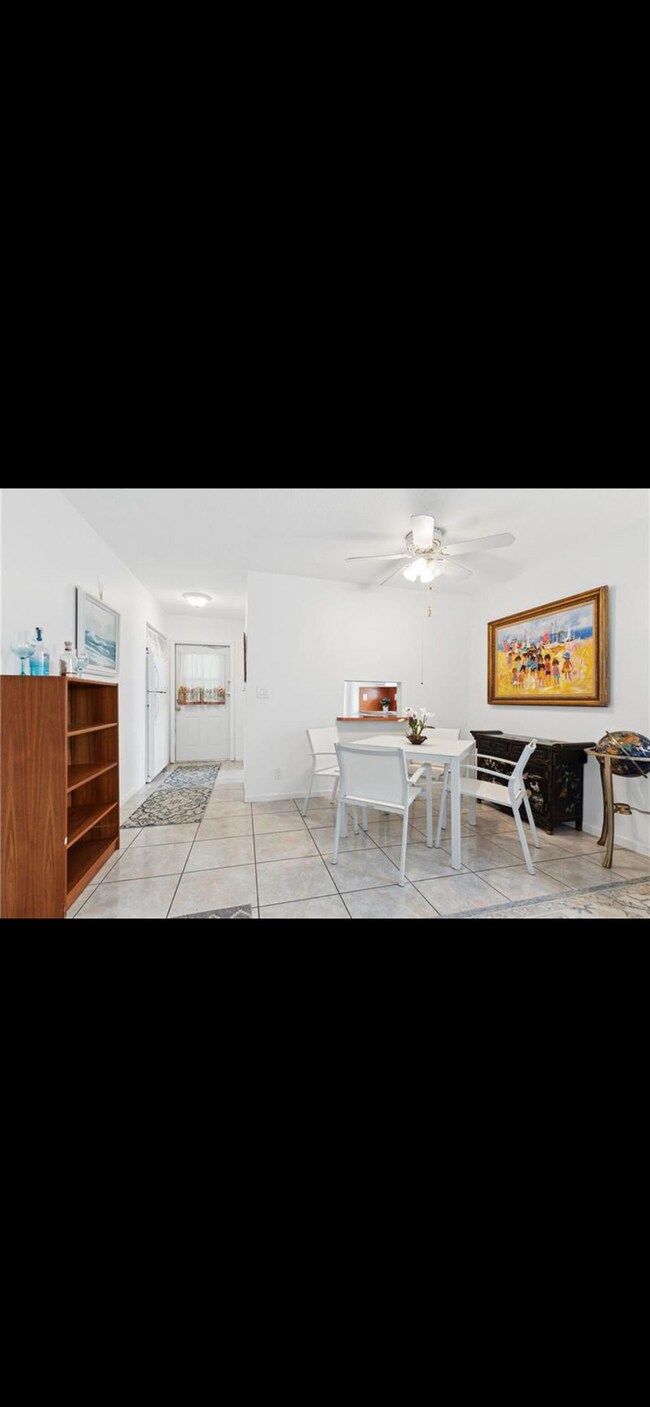 Foto del edificio - 1405 N 12th Ct