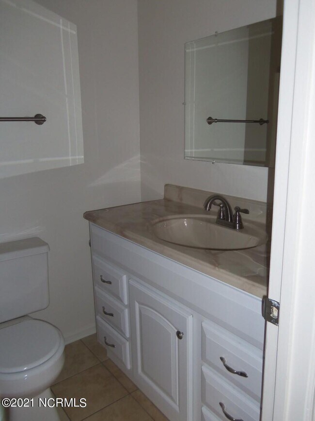 Building Photo - 237 Cordell Dr