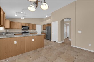 Building Photo - 5716 Crowbush Cove Pl