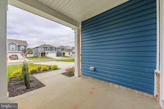Building Photo - 114 Charing Cross Dr