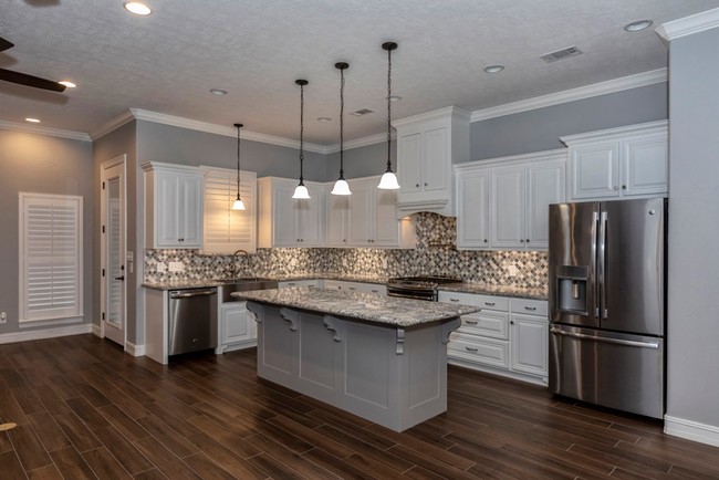 Building Photo - 6546 Pointe Park Dr