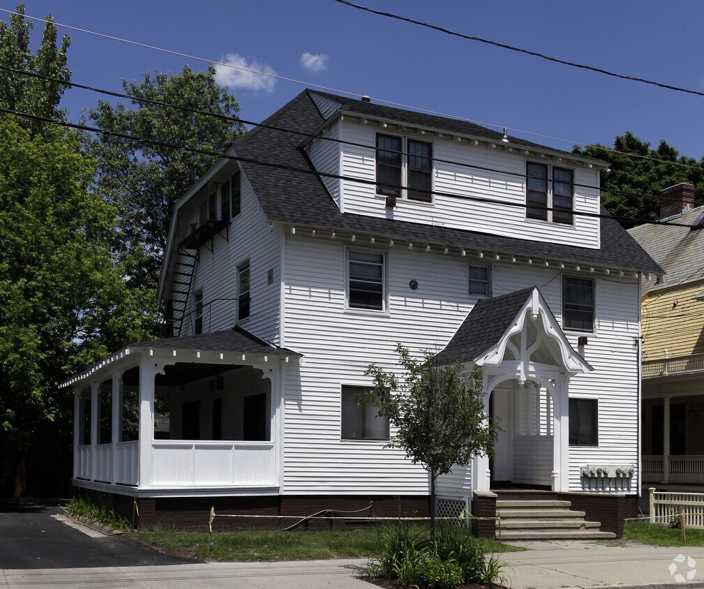 Primary Photo - 25 Wesleyan Ave