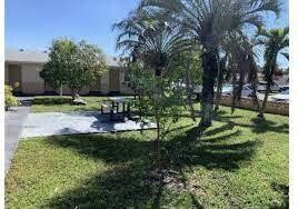 Foto principal - 7511 Venetian St