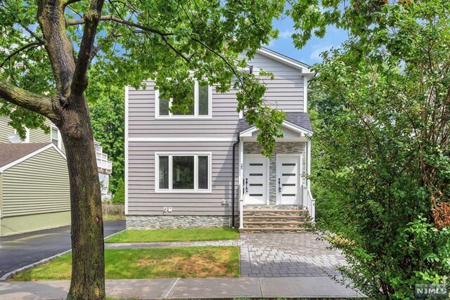 Building Photo - 25 Feronia Way