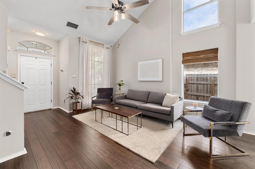 Foto principal - 9325 Linkmeadow Dr