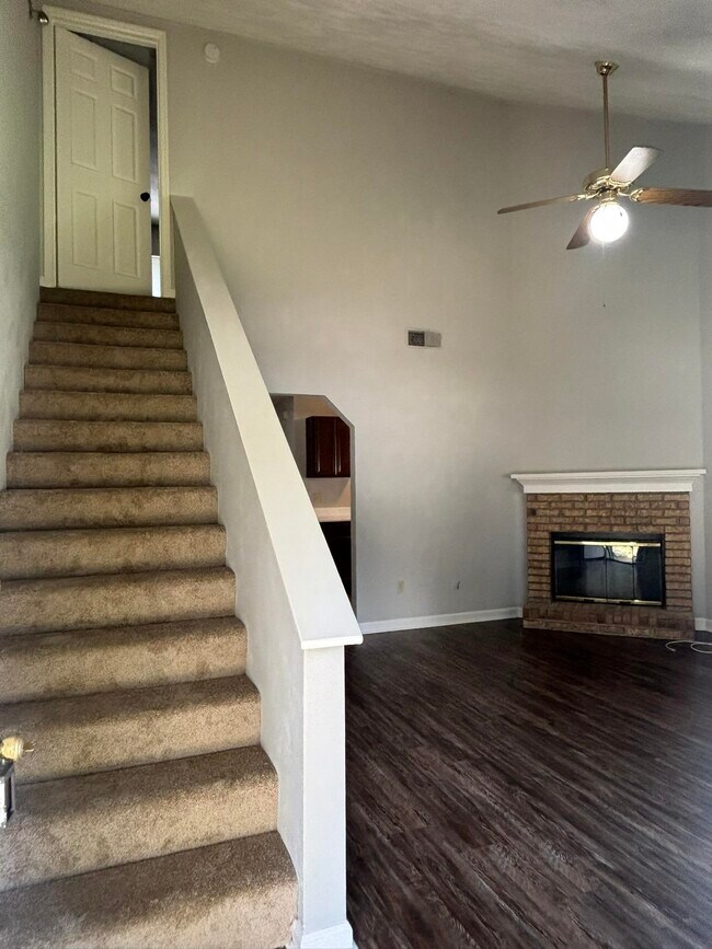 Foto del edificio - 2901 Richview Park Cir S