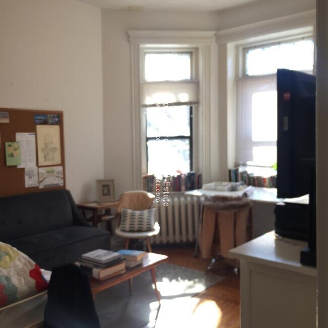 Foto del edificio - 64 Charlesgate E