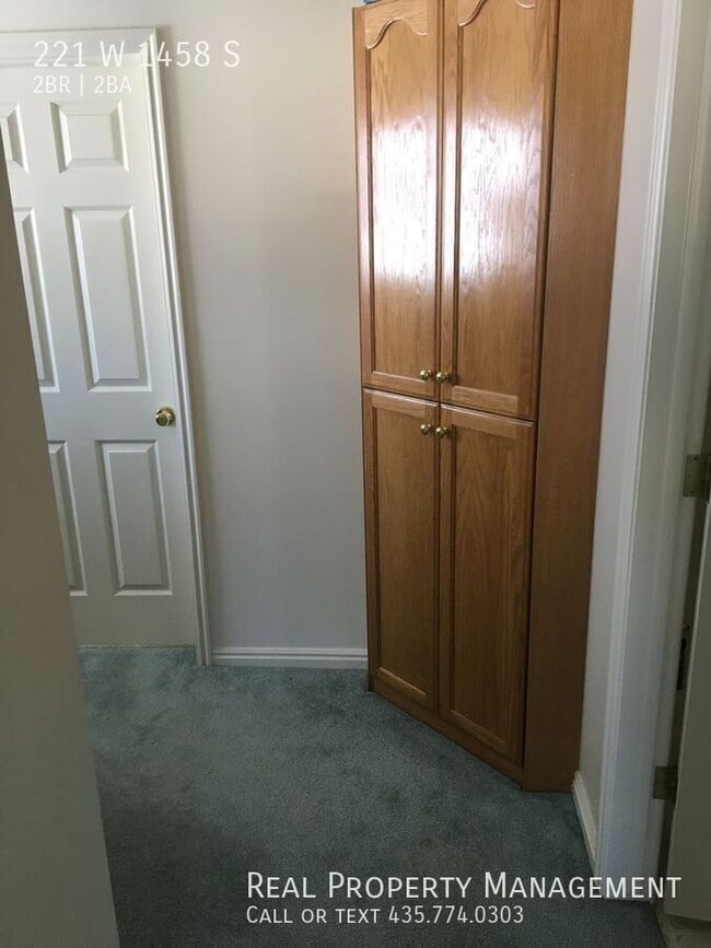 Building Photo - 221 W 1458 S