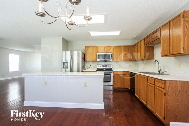 Building Photo - 6632 Sonesta Dr