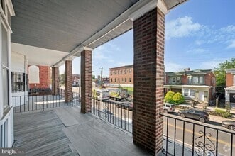 Building Photo - 5215 Spruce St