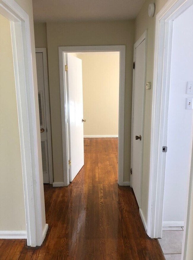 Building Photo - 4522 Tomben Lane Unit A