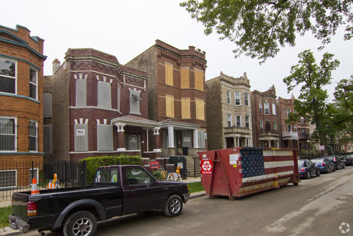 Building Photo - 1451 N Washtenaw Ave