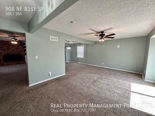 Building Photo - Completely Updated, Spacious 3 Bedroom 3 B...