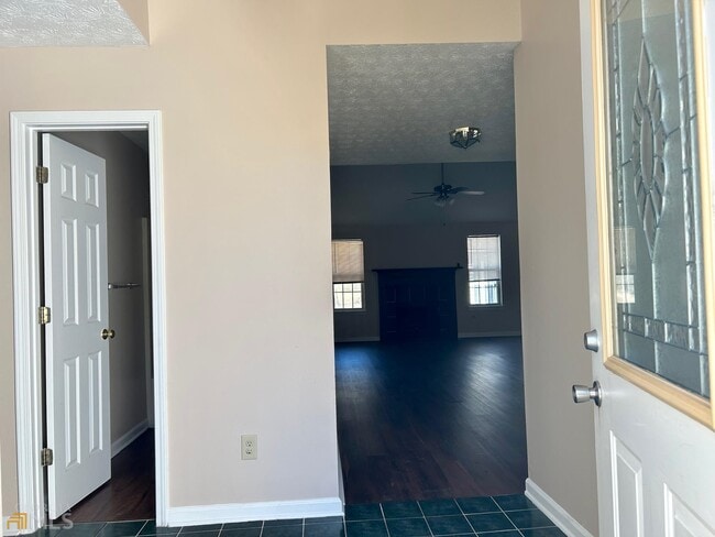 Building Photo - 312 Spring Creek Dr
