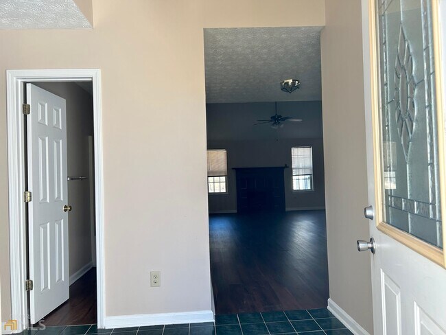 Foto del edificio - 312 Spring Creek Dr