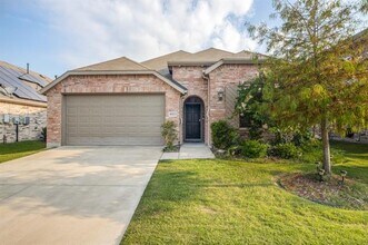 Building Photo - 1613 Spoonbill Dr