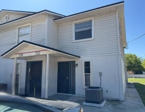 Building Photo - 722 W Columbia Ave