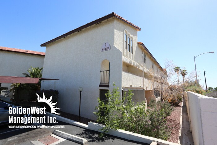Primary Photo - 2080 Karen Ave