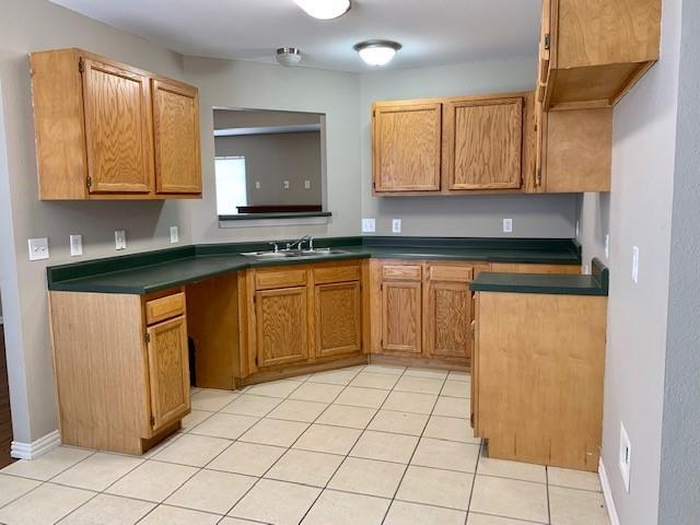 Building Photo - 565 Oakwoods Dr